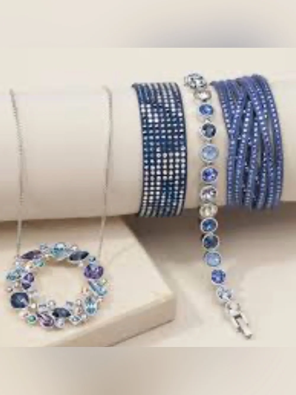 NWT Touchstone Crystal “Well Rounded” Necklace, Retired